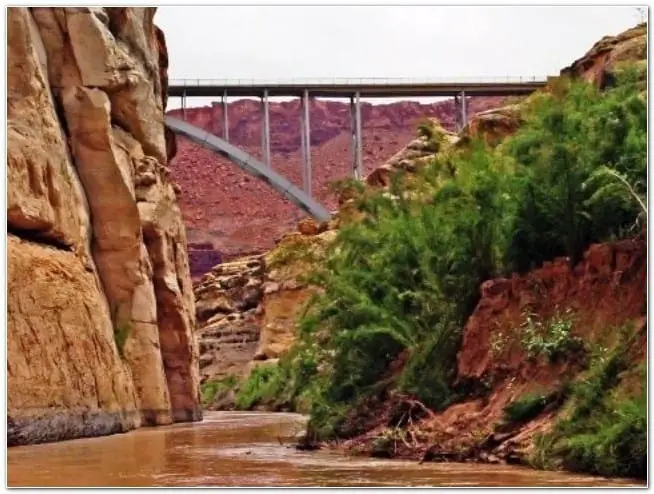 Dirty Devil Bridge Utah