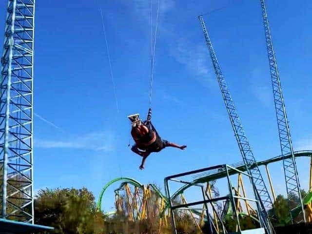 Six Flags Magic Mountain Dive Devil ride