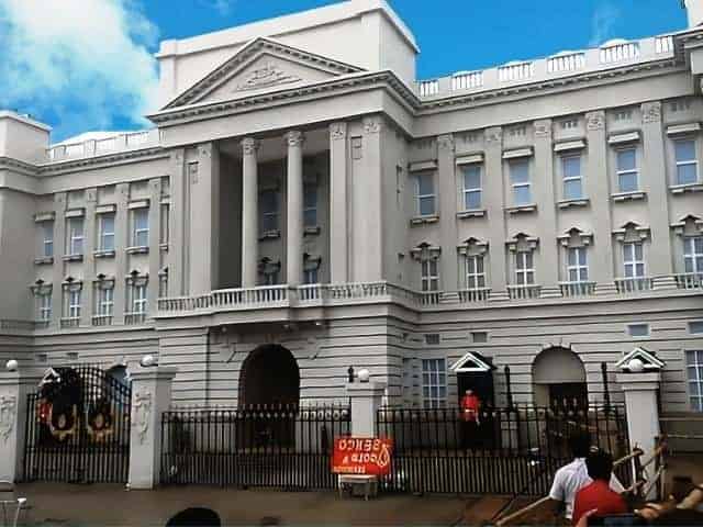 Buckingham Palace Theme santosh mitra square