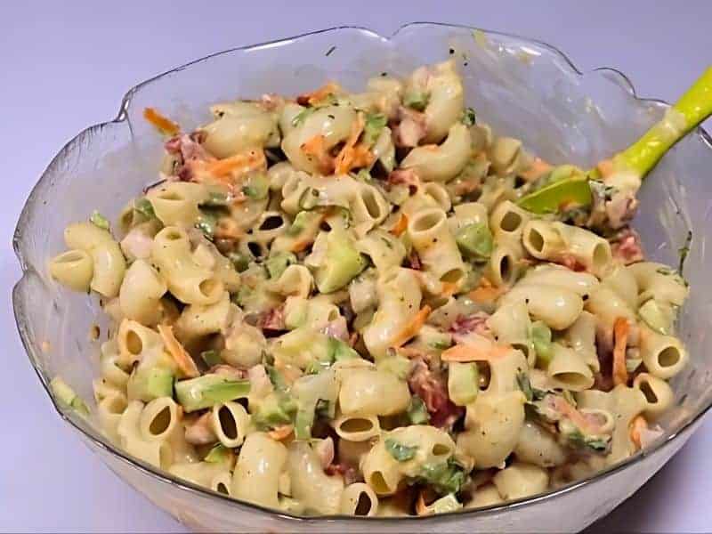 Leaf Salad Bar Macaroni Salad