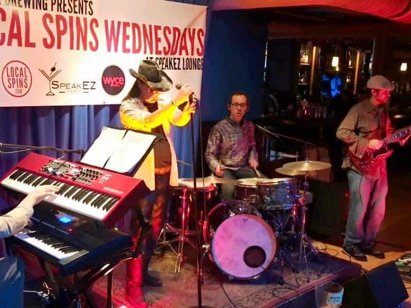 SpeakEZ Lounge in Grand Rapids